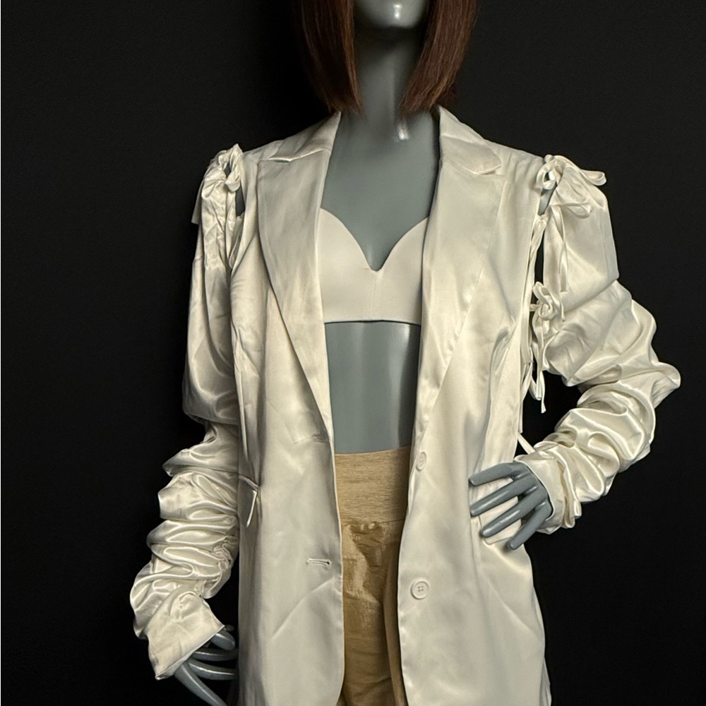 XL Cream Silky Blouse w/ Bow-Tied Sleeves + Gold Metallic Pleated Skirt Set